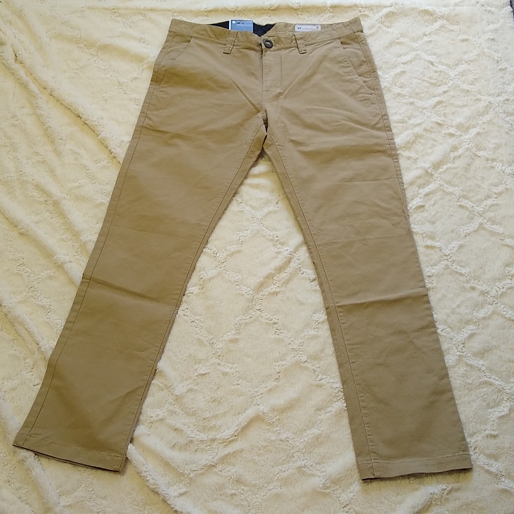 VOLCOM MEN'S CHINO PANTS!